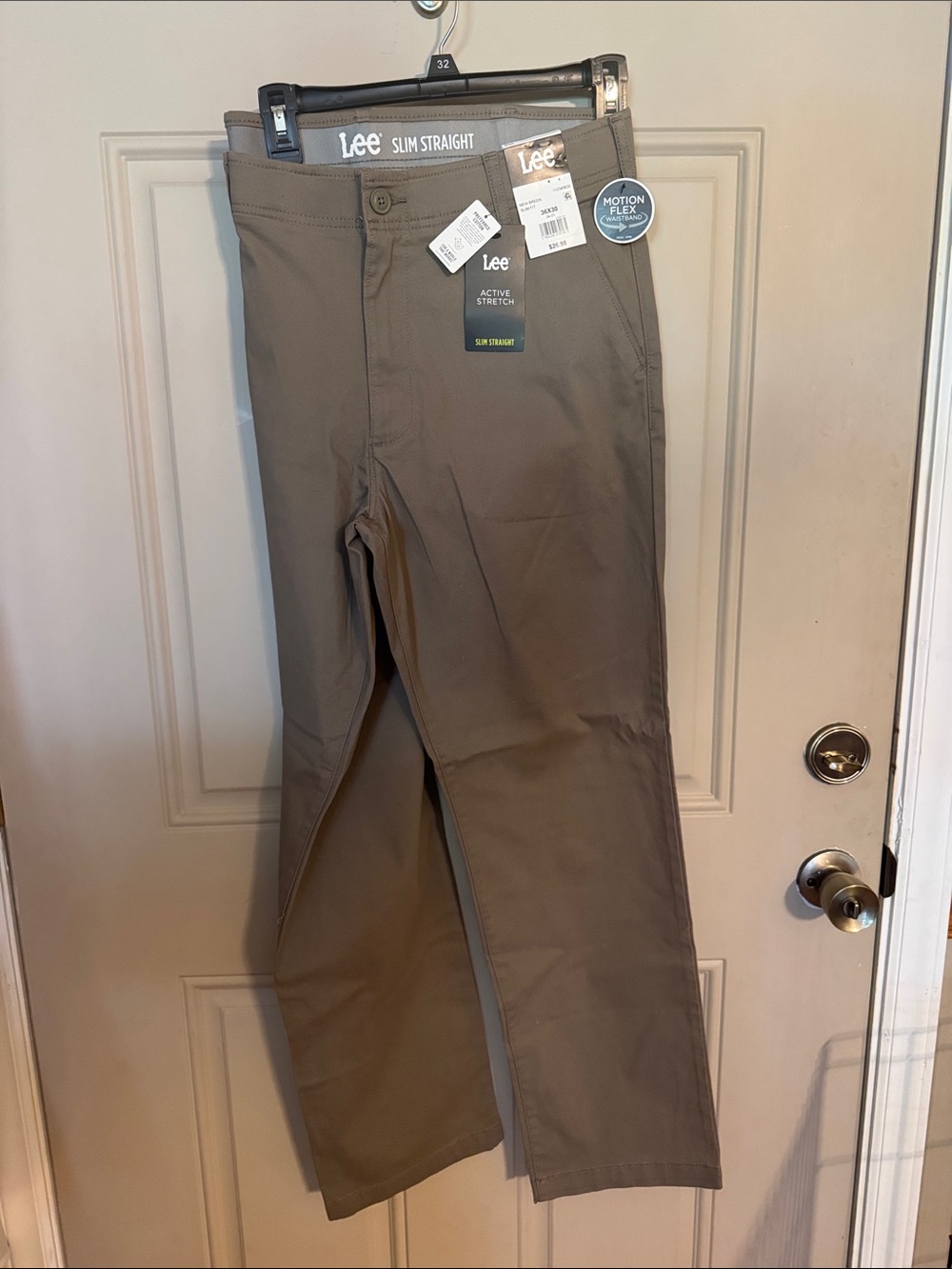 Lee Men’s Slim Straight Chinos in Taupe